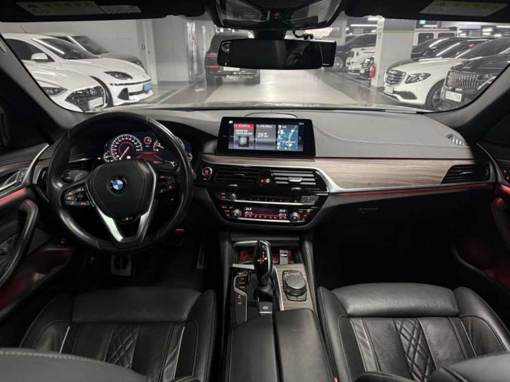 BMW 5 Series - Vista 4