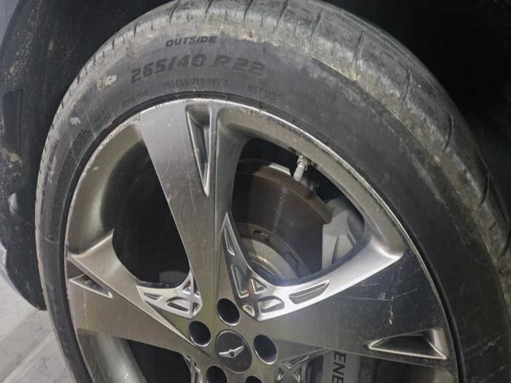 Genesis GV80 - Vista 12