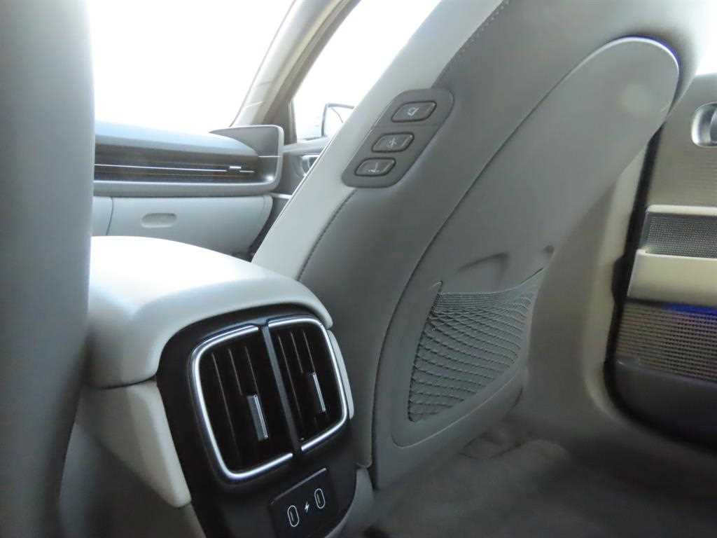 HYUNDAI Ioniq 6 - Vista 6