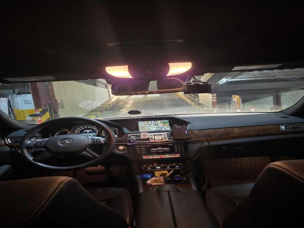 Mercedes Benz E class - Vista 7