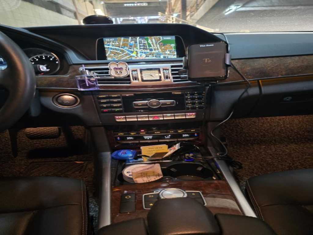 Mercedes Benz E class - Vista 9