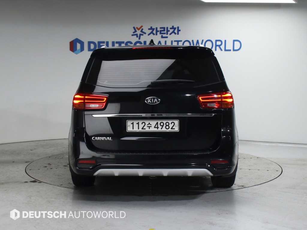 KIA Carnival - Vista 4