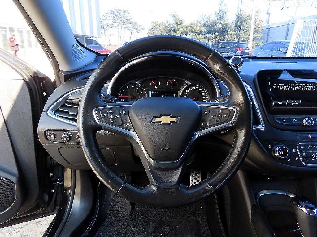 Chevrolet Malibu - Vista 8