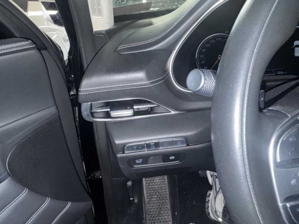 Genesis GV80 - Vista 10