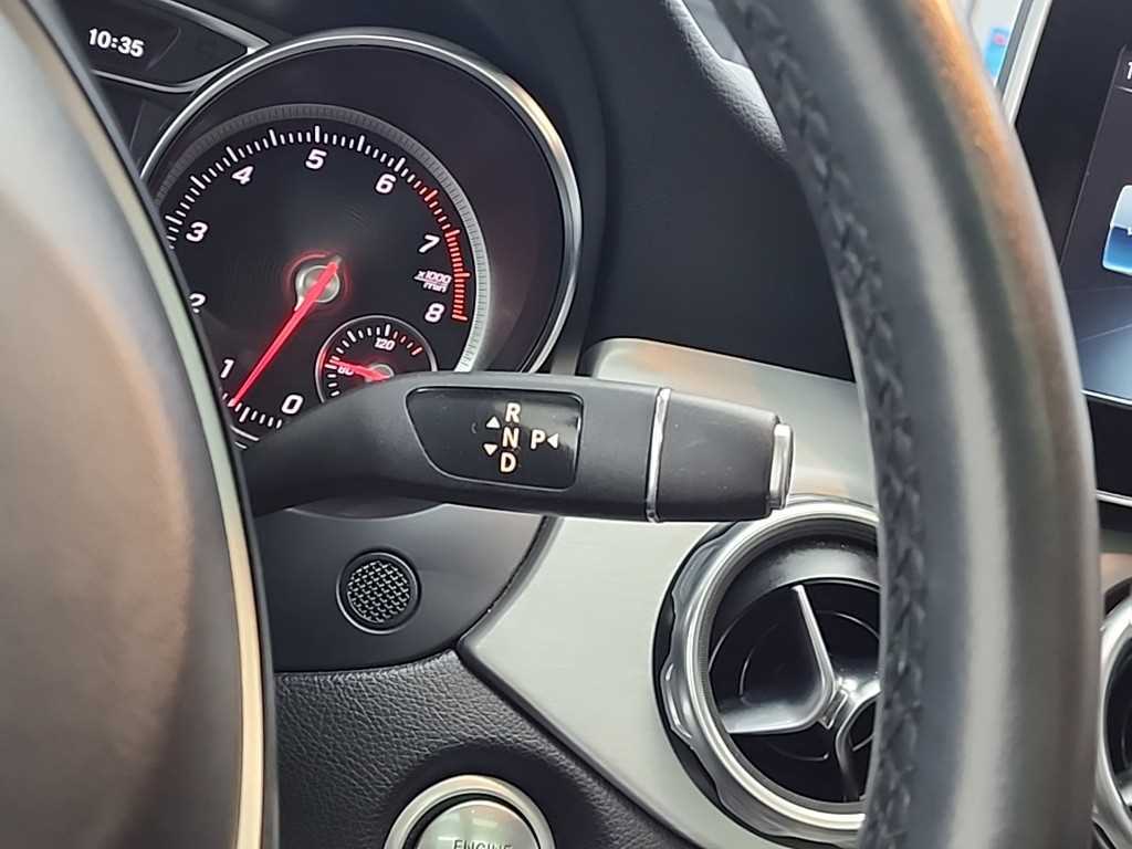 Mercedes Benz GLA Class - Vista 8