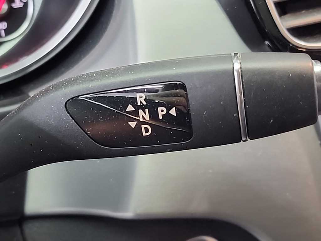 Mercedes Benz GLE Class - Vista 8