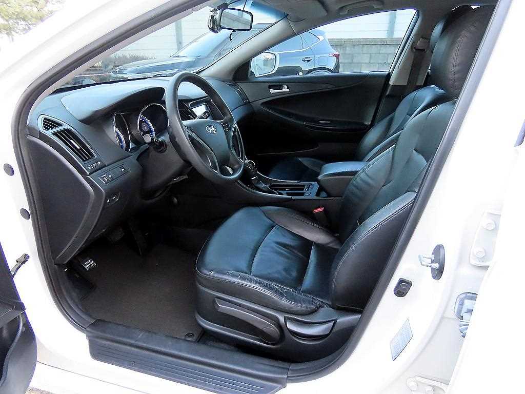 HYUNDAI Sonata - Vista 5