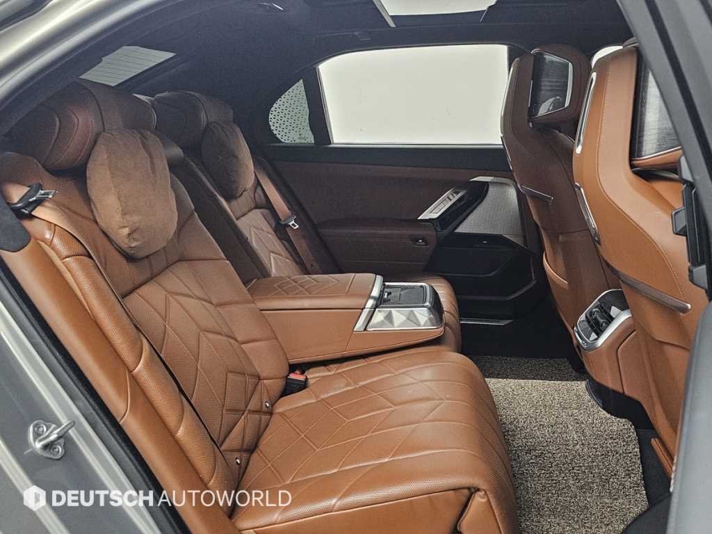 BMW 7 Series - Vista 12