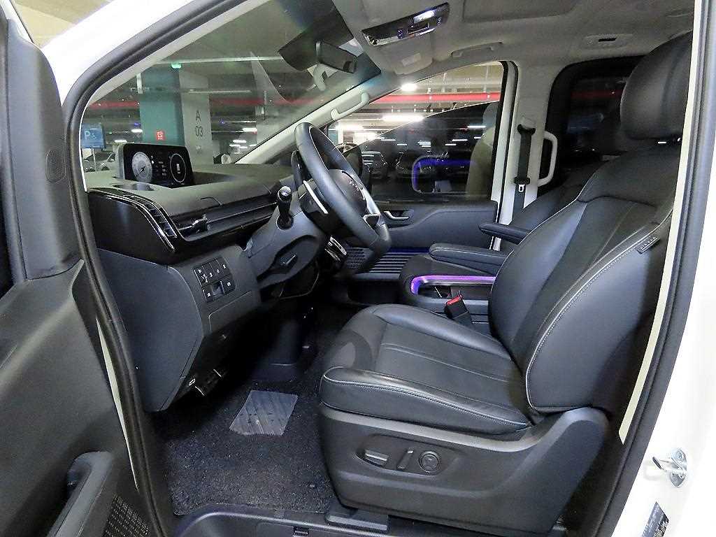 HYUNDAI Staria - Vista 6