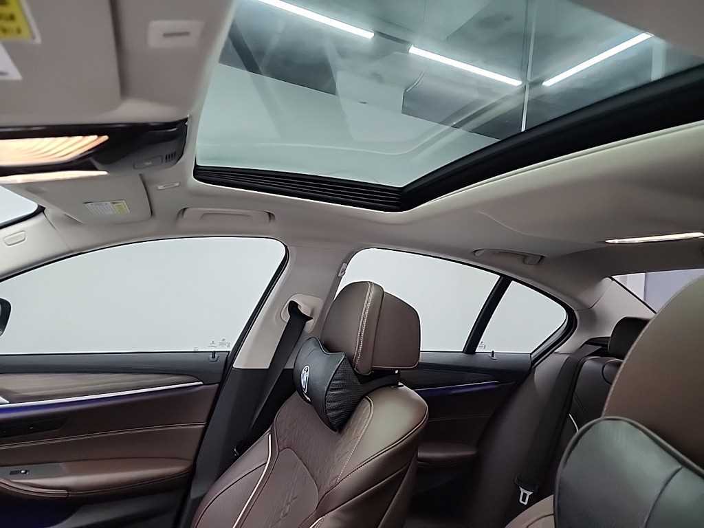 BMW 5 Series 2018 Azul - Importación desde Corea - HF Imports Iquique - Foto 15