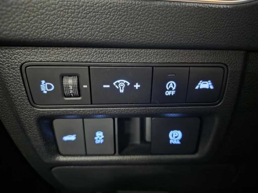 HYUNDAI Sonata - Vista 6