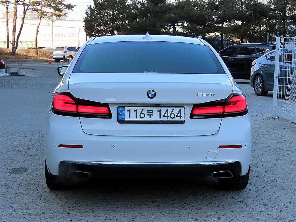 BMW 5 Series - Vista 4