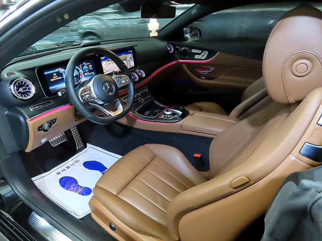 Mercedes Benz E class - Vista 10