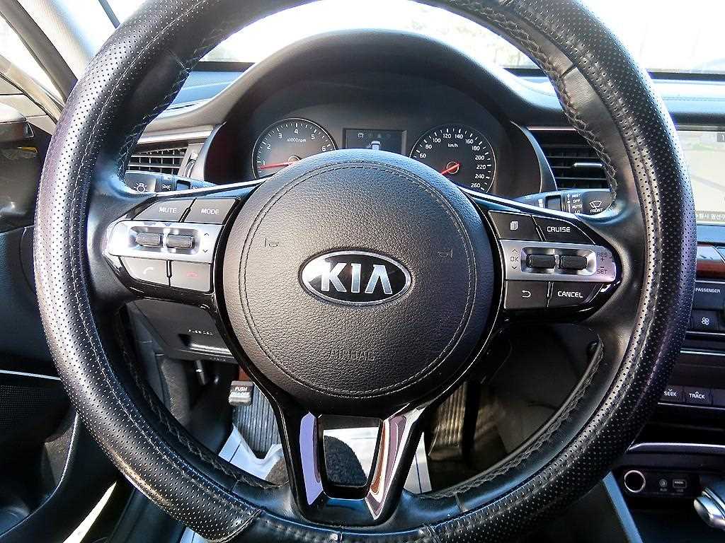 KIA K7 - Vista 8