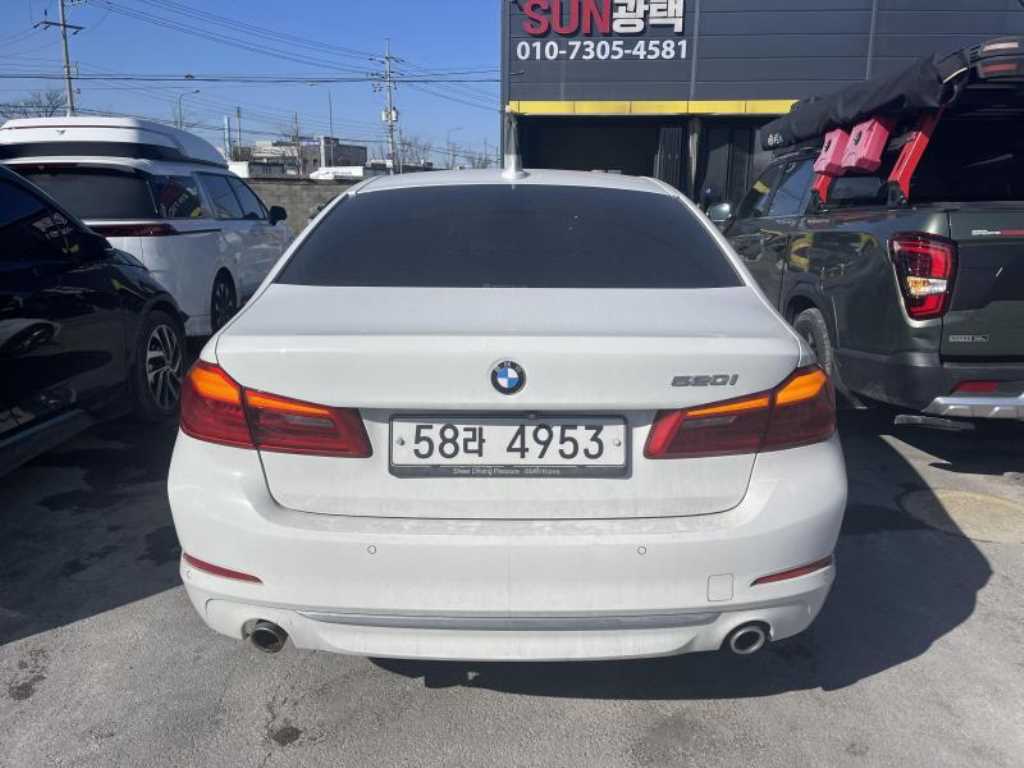 BMW 5 Series - Vista 4