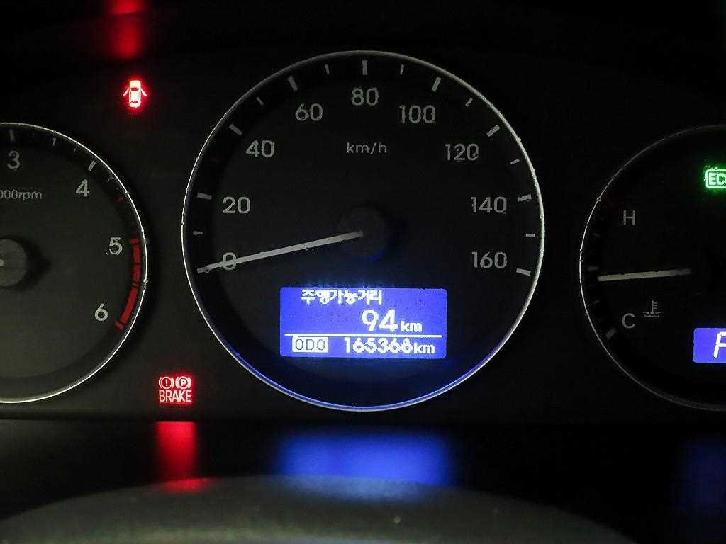 HYUNDAI Starex - Vista 9