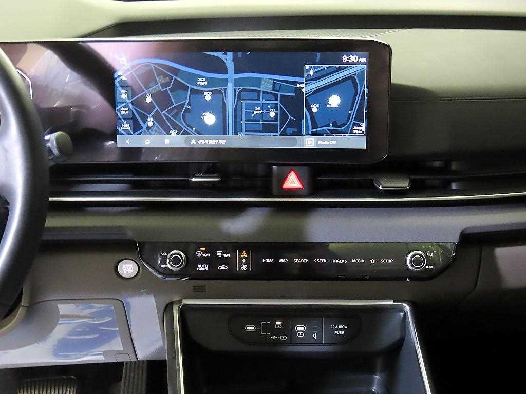 KIA Carnival - Vista 11