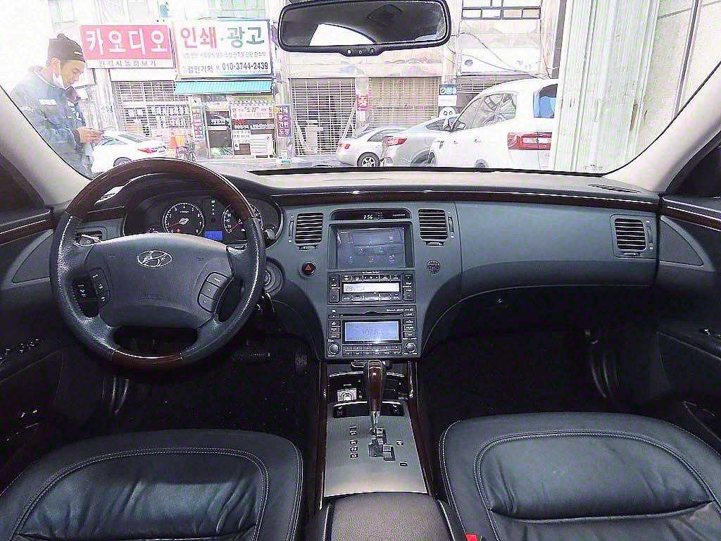 HYUNDAI Grandeur - Vista 7