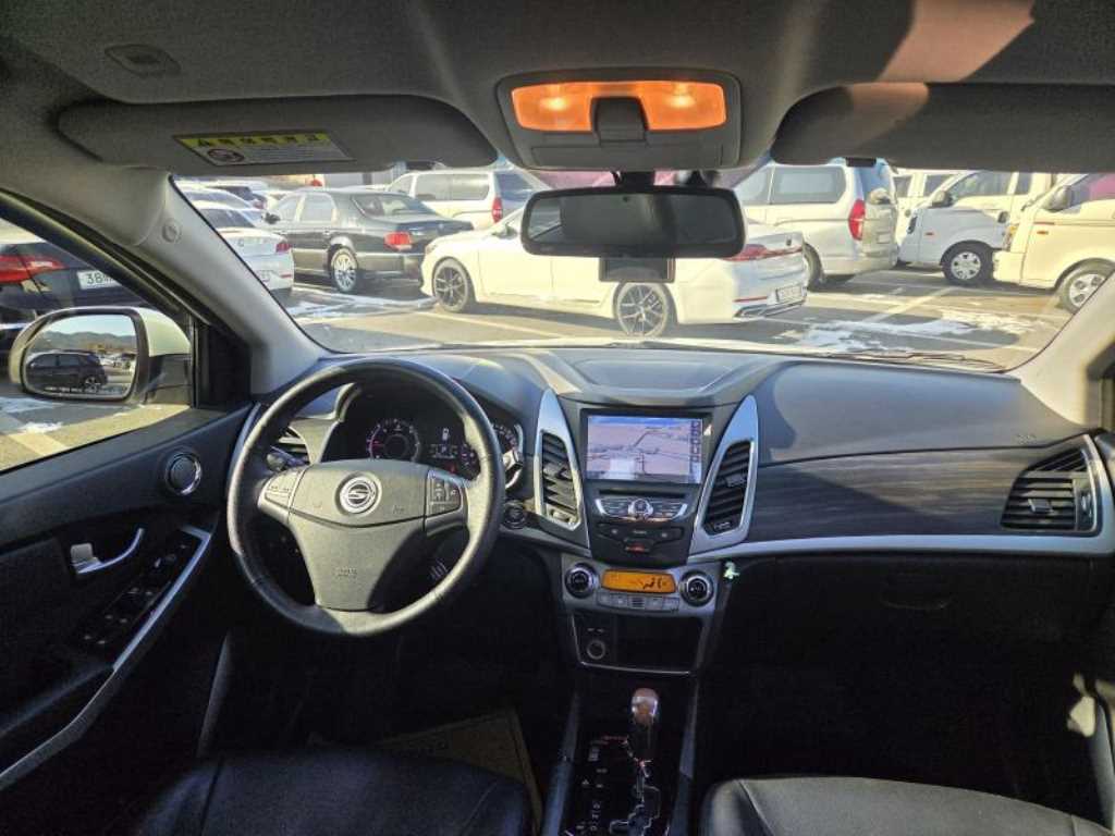 Ssangyong Korando - Vista 5