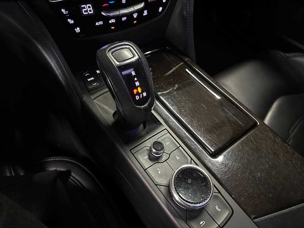 Cadillac CT6 - Vista 10