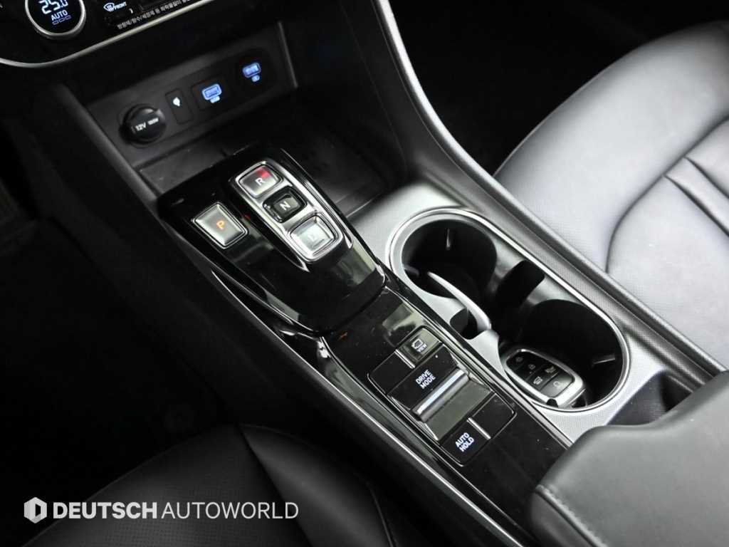 HYUNDAI Sonata - Vista 9