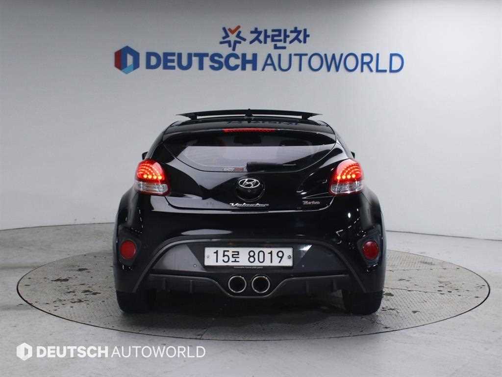 HYUNDAI Veloster - Vista 4