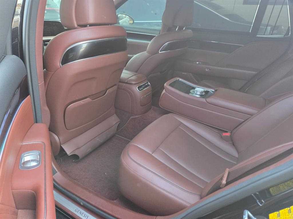 Genesis G90 - Vista 2