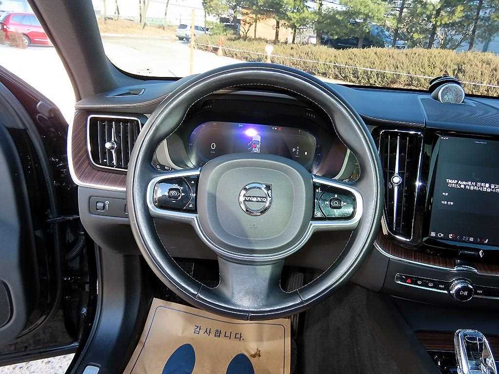 Volvo XC60 - Vista 8