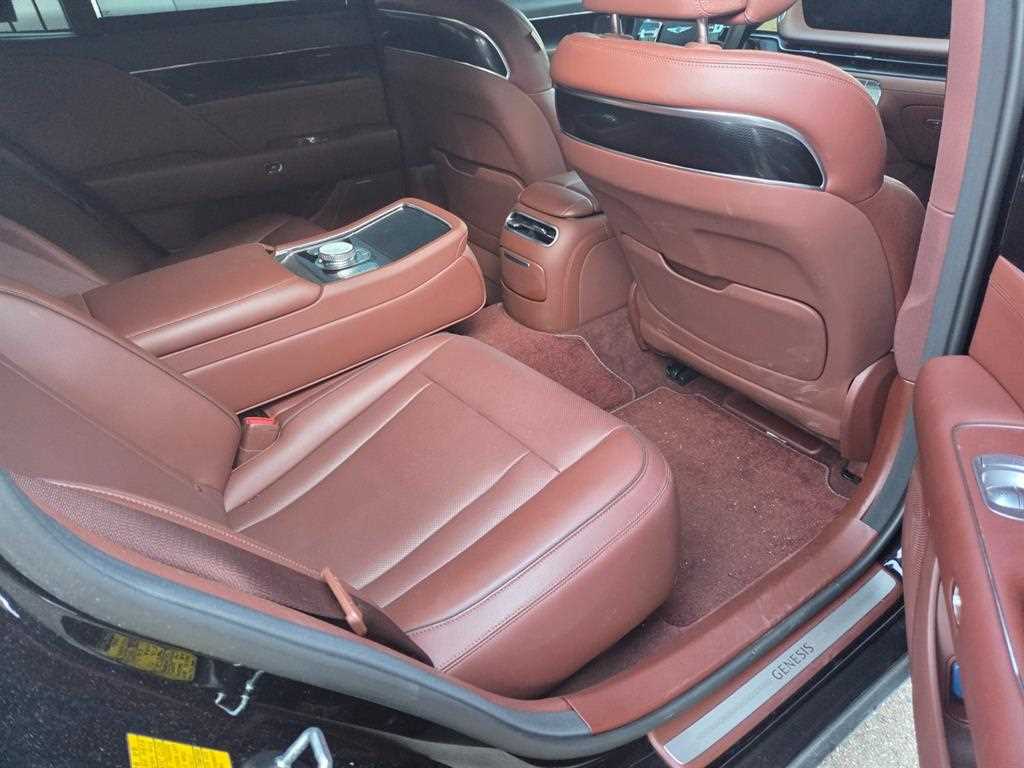 Genesis G90 - Vista 4