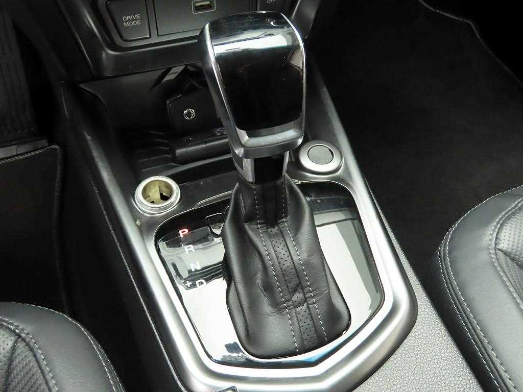 Ssangyong Tivoli - Vista 10