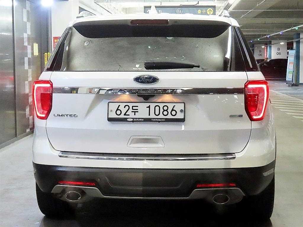 Ford Explorer - Vista 5