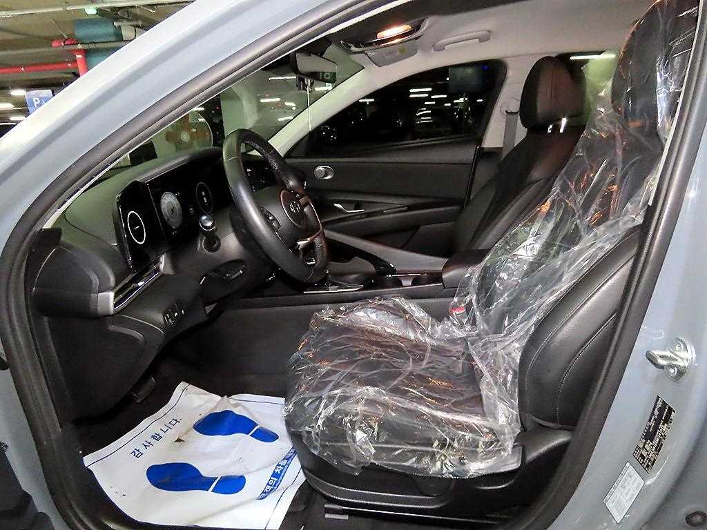 HYUNDAI Avante - Vista 6