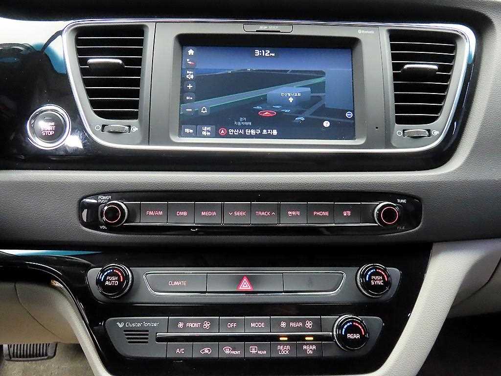 KIA Carnival 2017 - Importación desde Corea - HF Imports Iquique - Foto 13