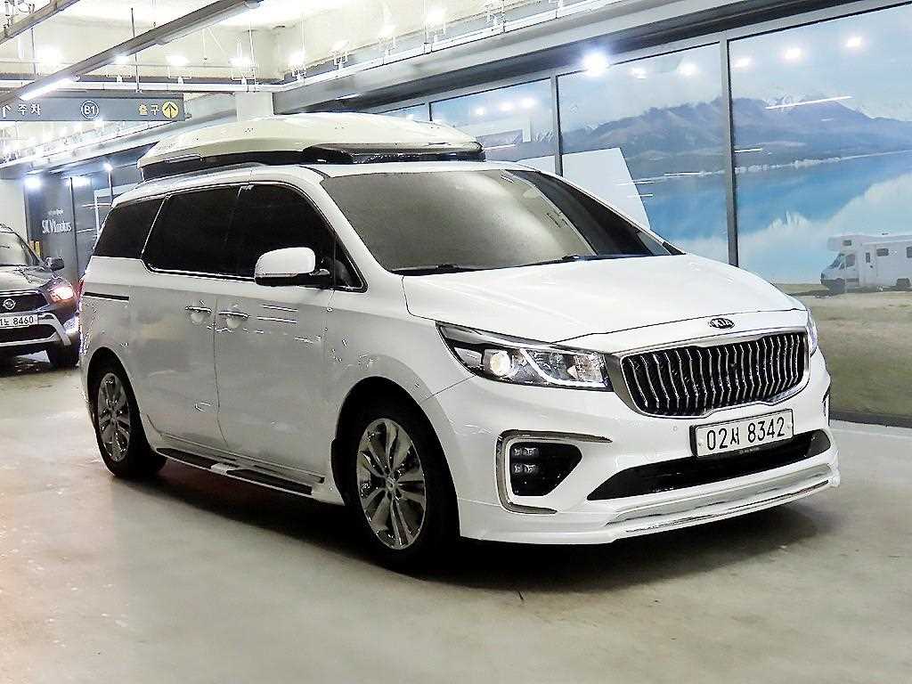 KIA Carnival 2018 - Importación desde Corea - HF Imports Iquique - Foto 1