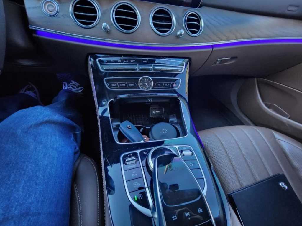 Mercedes Benz E class - Vista 5