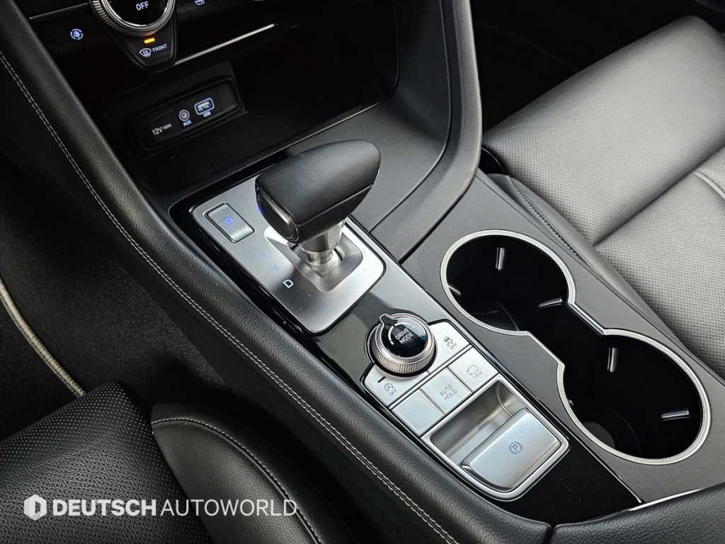 Genesis G70 - Vista 9