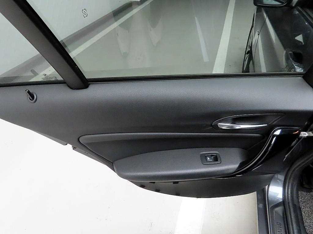 BMW 1 series 2016 Gris - Importación desde Corea - HF Imports Iquique - Foto 13