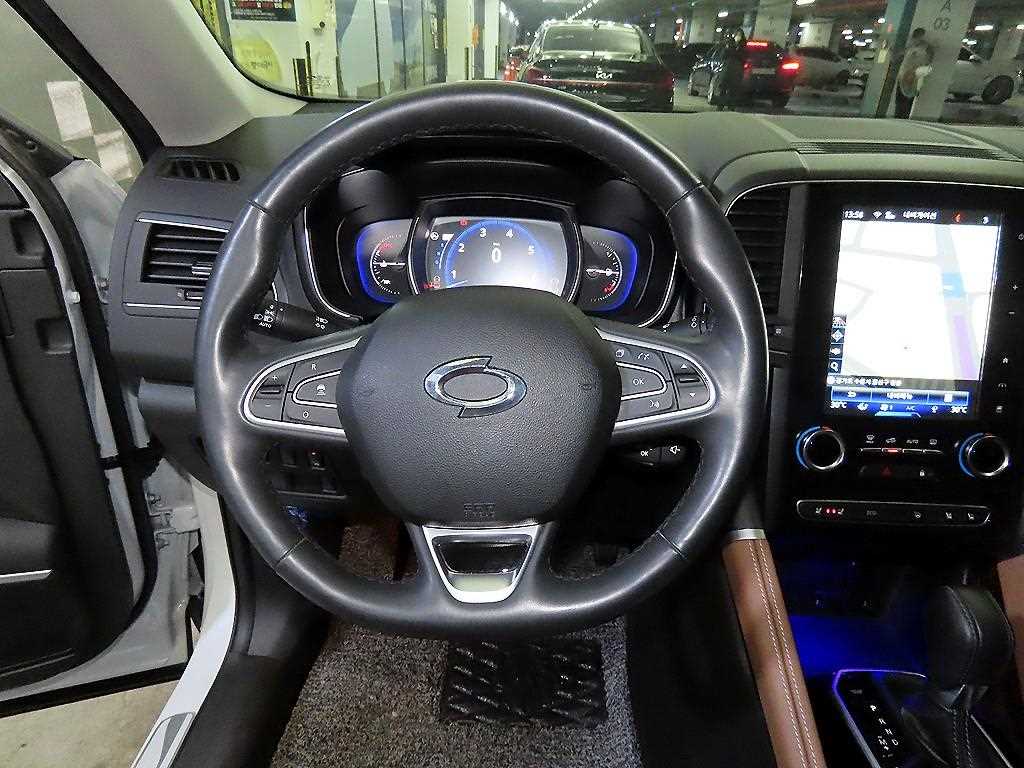 SAMSUNG QM6 - Vista 8