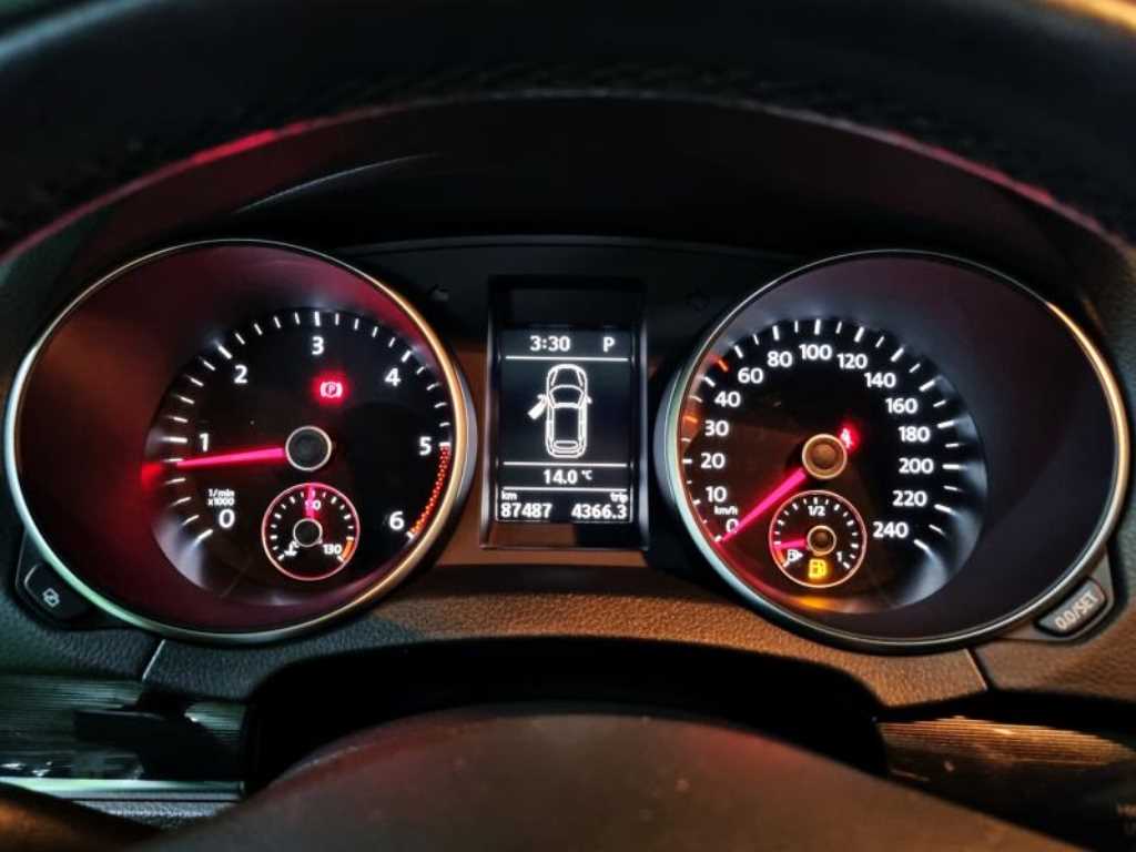 Volkswagen Golf - Vista 7