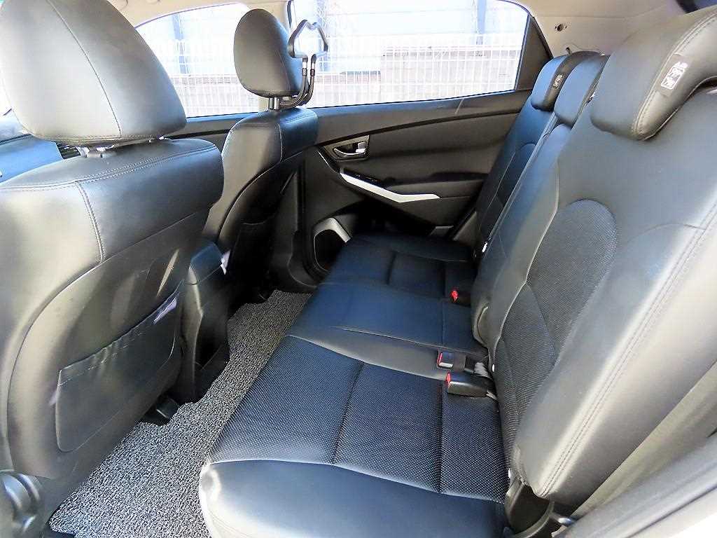 Ssangyong Korando - Vista 6