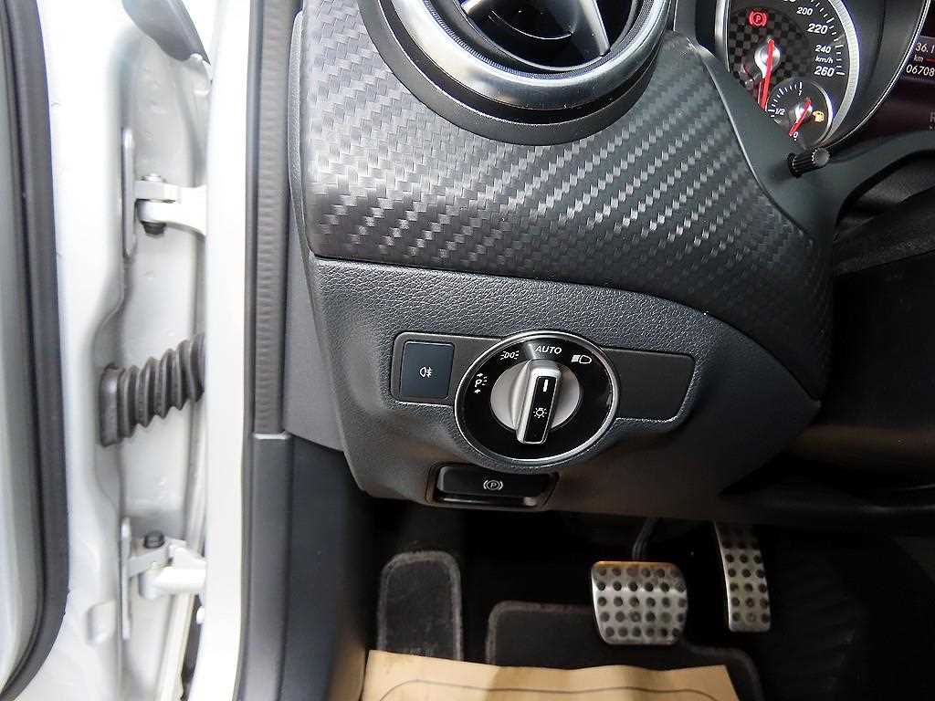 Mercedes Benz A Class 2018 Gris - Importación desde Corea - HF Imports Iquique - Foto 13