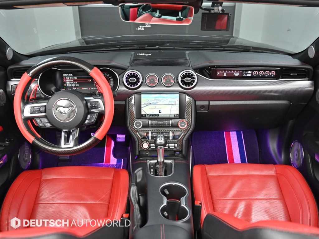 Ford Mustang - Vista 7