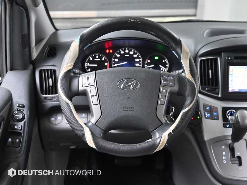 HYUNDAI Starex 2019 Negro - Importación desde Corea - HF Imports Iquique - Foto 13