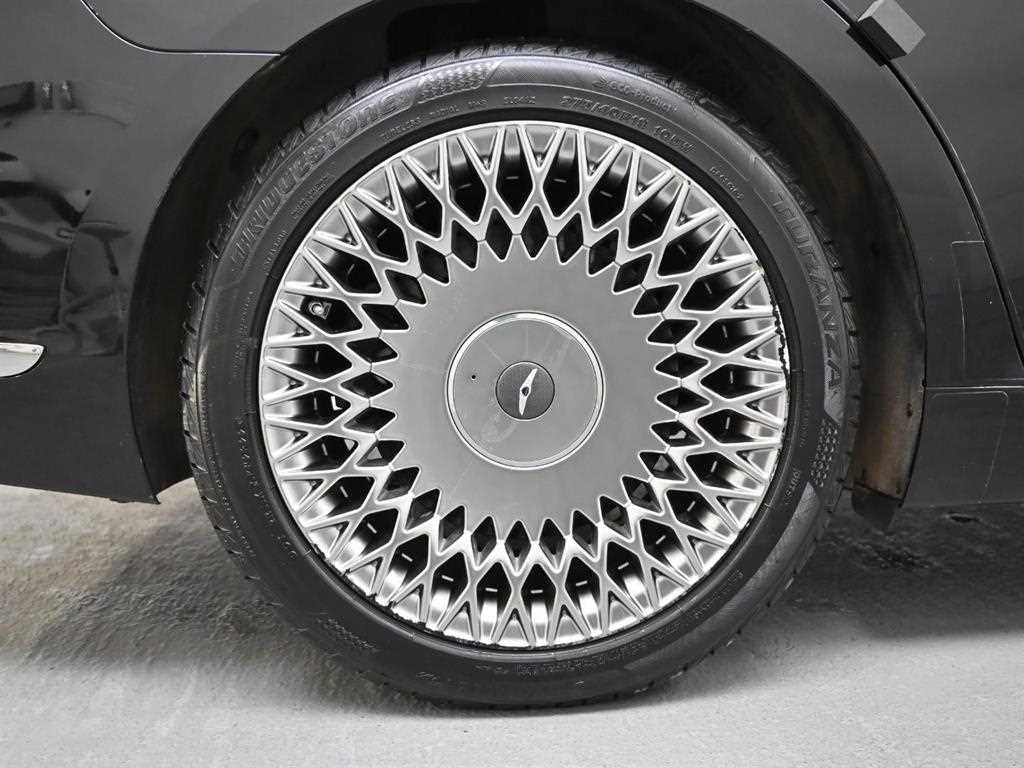 Genesis G90 - Vista 5