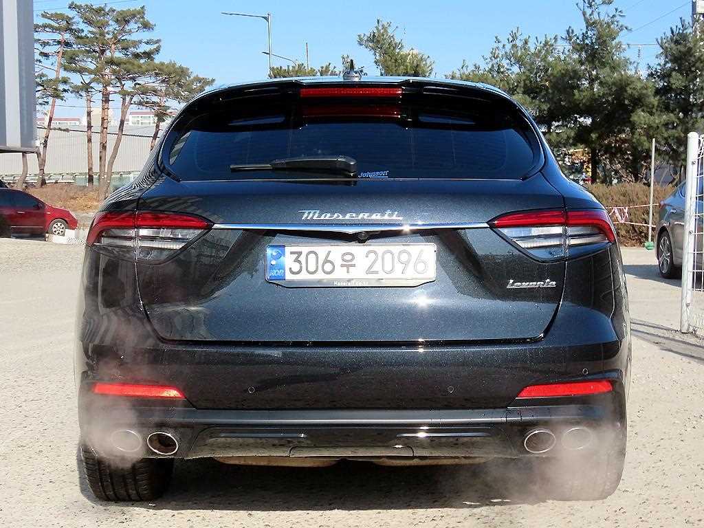 Maserati Levante - Vista 4