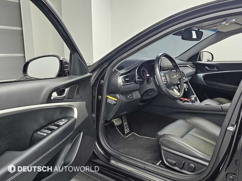 Genesis G70 - Vista 11