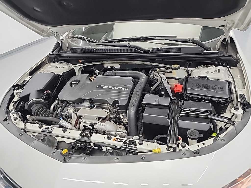 Chevrolet Malibu - Vista 5