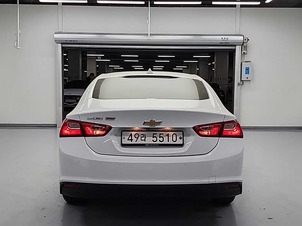 Chevrolet Malibu - Vista 3