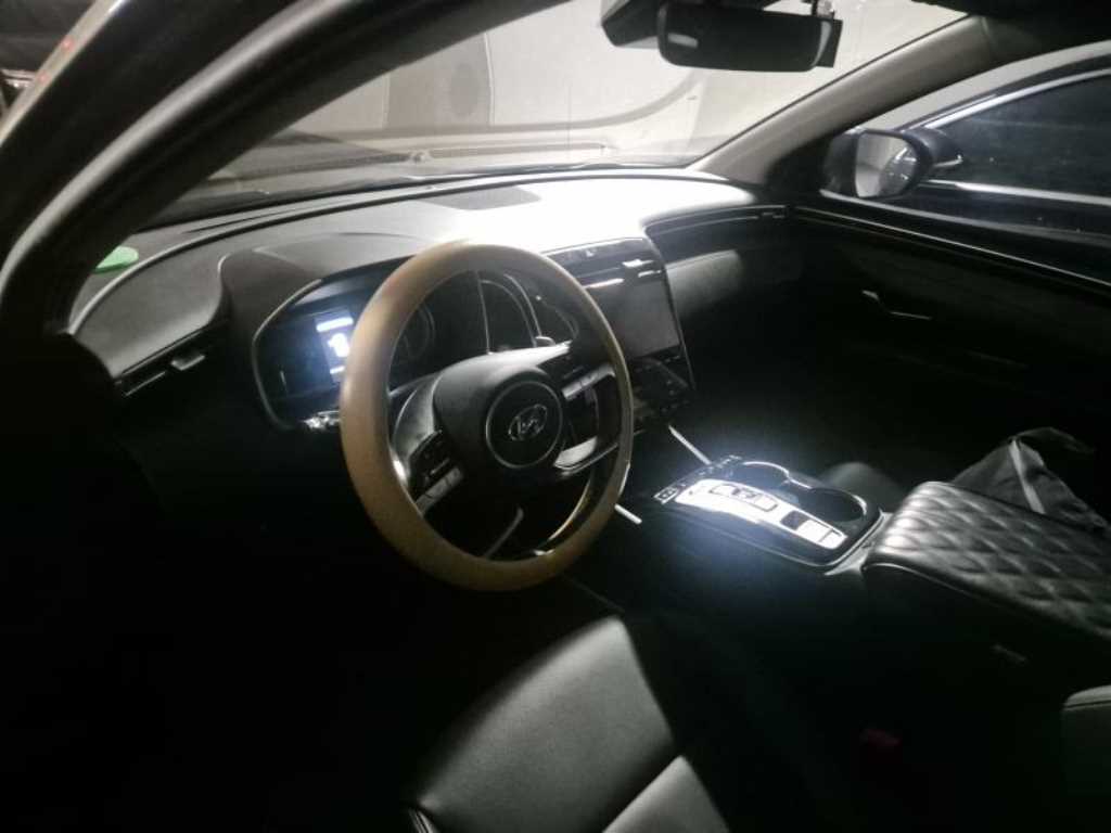 HYUNDAI Tucson - Vista 7