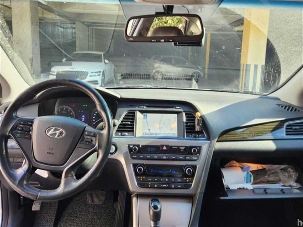 HYUNDAI Sonata - Vista 6